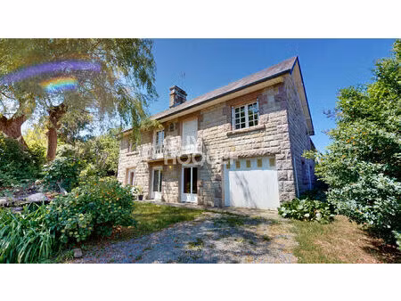 maison en pierres - 8 chambres - jardin arboré - garage - isigny le buat - gîte