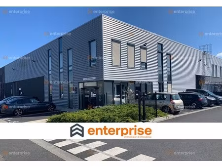 location local commercial