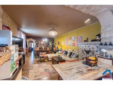 maison de commerce + 2 logements + 1 garage