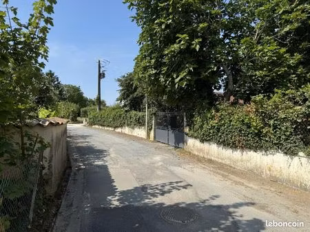 terrain 589 m² tesson