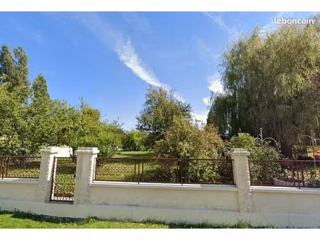 terrain 1102 m² montaulin