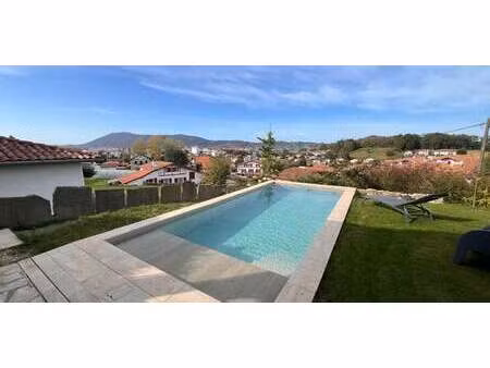 maison avec piscine et jardin gare-joncaux - hendaye (64)