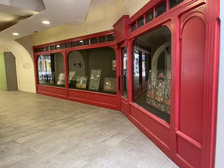 location commerce 40 m² à aubenas (07200)