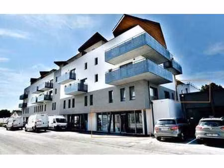 location commerce 302 m² à gouesnou (29850)