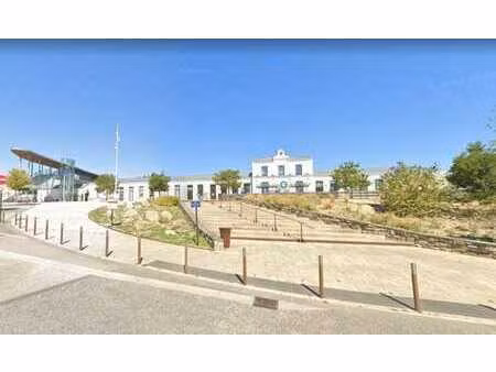 location commerce 3004 m² à morlaix (29600)