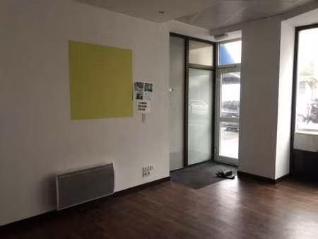 location commerce 170 m² à quimper (29000)