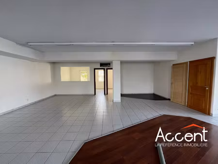 location commerce 163 m² à rodez (12000)