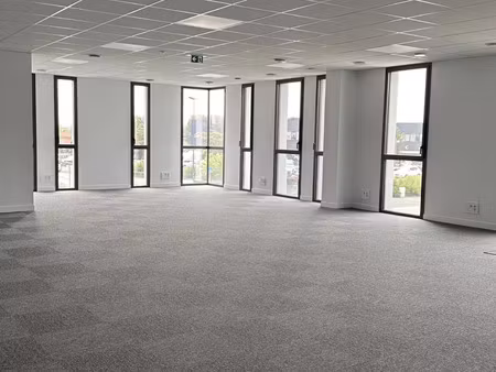 vente bureau 130 m² trélazé (49800)