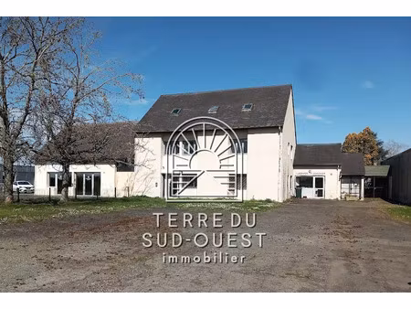 vente locaux professionnels 12 pièces 229.75 m² à serres-castet (64121)  272 500 €