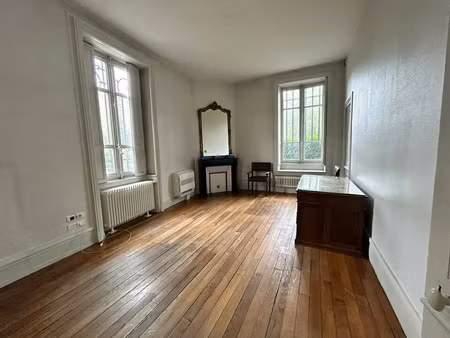 location locaux professionnels 135 m² à chalon-sur-saone (71100)  1 500 €