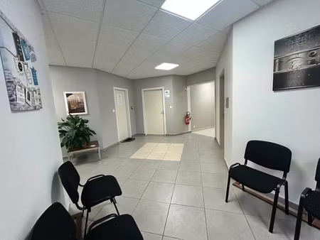 location locaux professionnels 0 pièces 400 m² à gourdon (71300)  3 000 €