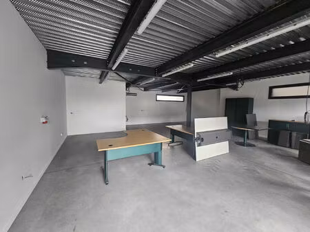 location commerce 100 m² à avrillé (49240)