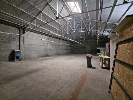 location commerce 720 m² à saint-barthélemy-d’anjou (49124)