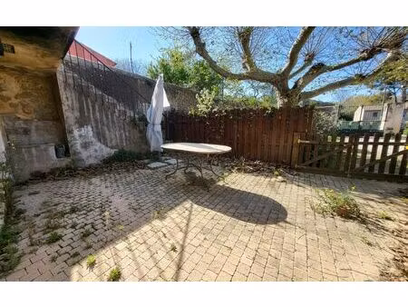 appartement lambesc 56.22 m² t-2 à vendre  150 000 €