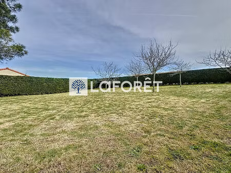 terrain saint amand sur sevre 570 m2