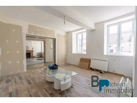 maison 166 m² avec dépendance et jardin –