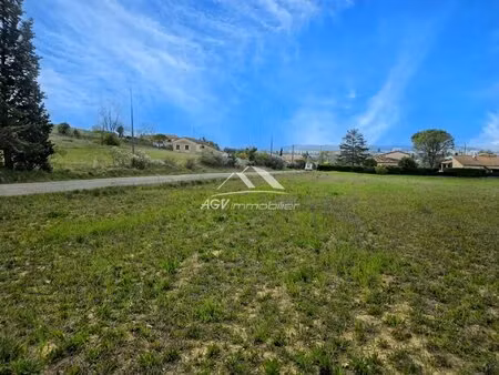 terrain constructible viabilisé de 400 m²