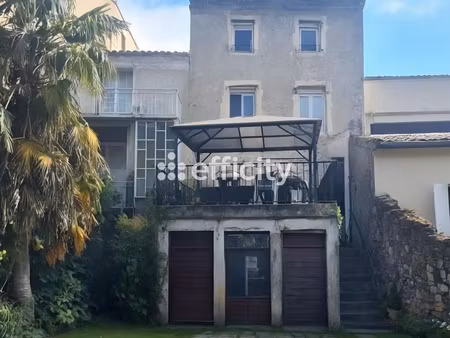 maison 7 pièces - 201 m²