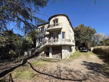 maison t6 entièrement rénovée de 134m2 avec garage sur 721m2 de terrain située à nogaro