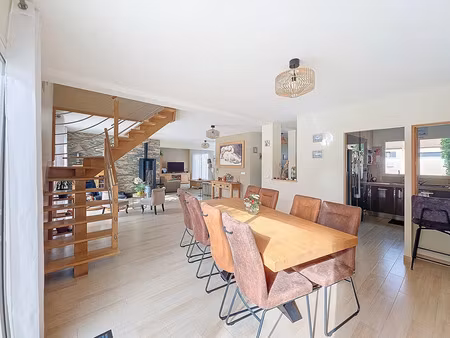 maison/villa de qualité à issou