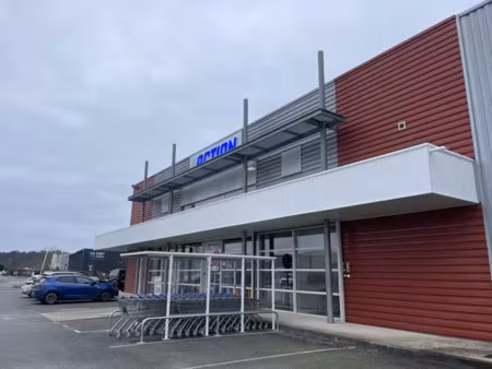 location commerce le barp 33114