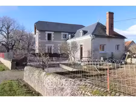 maison ancienne a la campagne