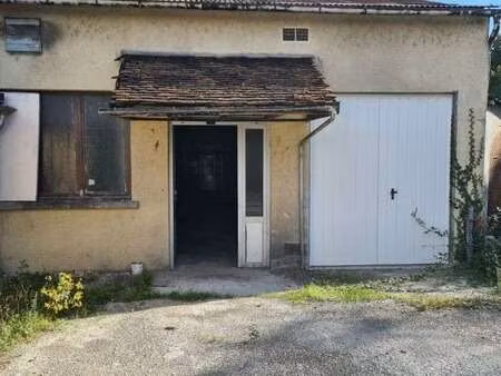 vente bureaux et commerces à gien (45500) : à vendre / 210m² gien
