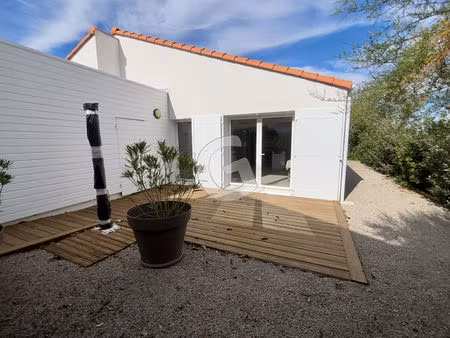maison 3 pieces 64 m2 a vendre - la tranche sur mer