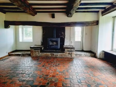 maison en pierres à hauteville la guichard !