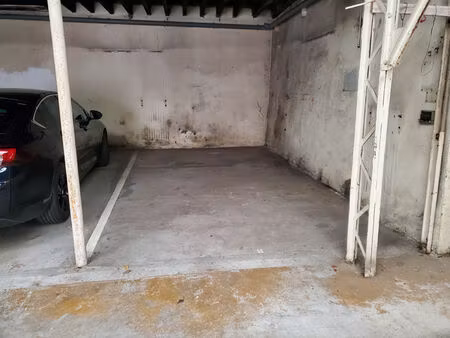 parking / box etrechy