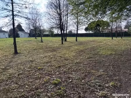 terrain 2260 m² saint aulaye-puymangou
