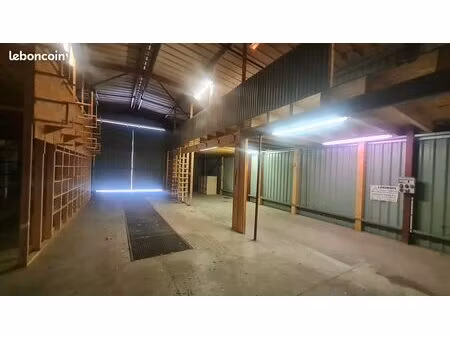 local 180 m² lamothe montravel