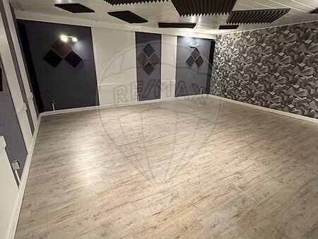 local commercial 215 m²