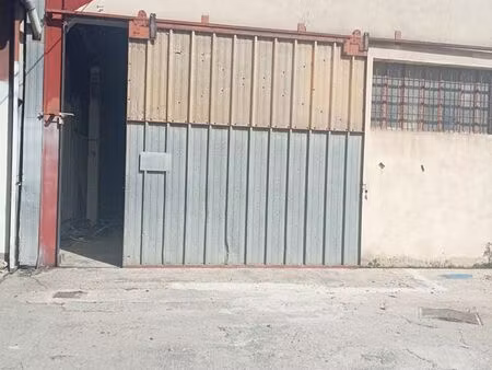 local industriel a louer