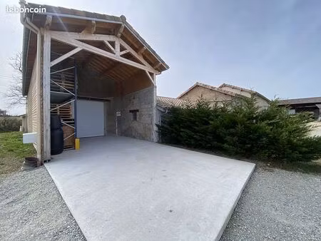 garage/box 56 m² poncins