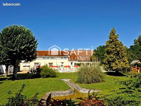 hôtel particulier 550 m² coings