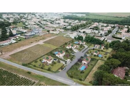 terrain 640 m² podensac