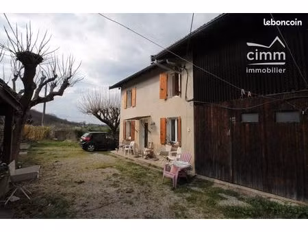 propriété 4 pièces 94 m²