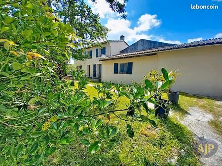 maison 6 pièces 140 m²