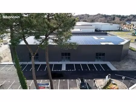 local commercial 790 m²