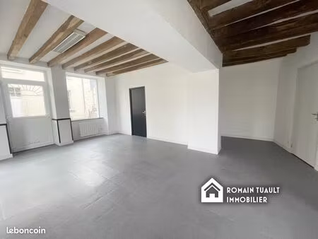 local commercial 67 m² craon