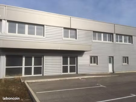 local d'activité bureaux en r+1