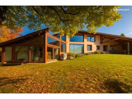 maison 10 pièces 372 m²