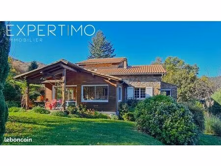 propriété 9 pièces 275 m²