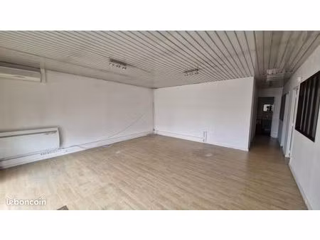 local bureaux 95 m²