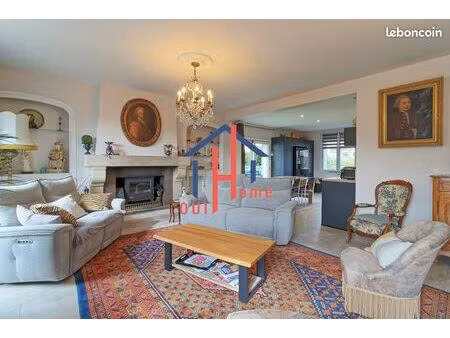 maison 8 pièces 195 m²