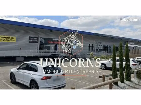 local industriel 658 m²