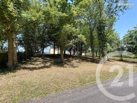 terrain 600 m² ressons sur matz