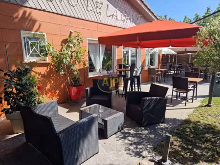 vente locaux professionnels à hourtin (33990)  259 000 €