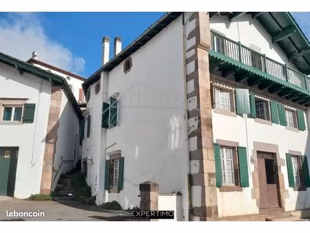 immeuble 10 pièces 228 m²